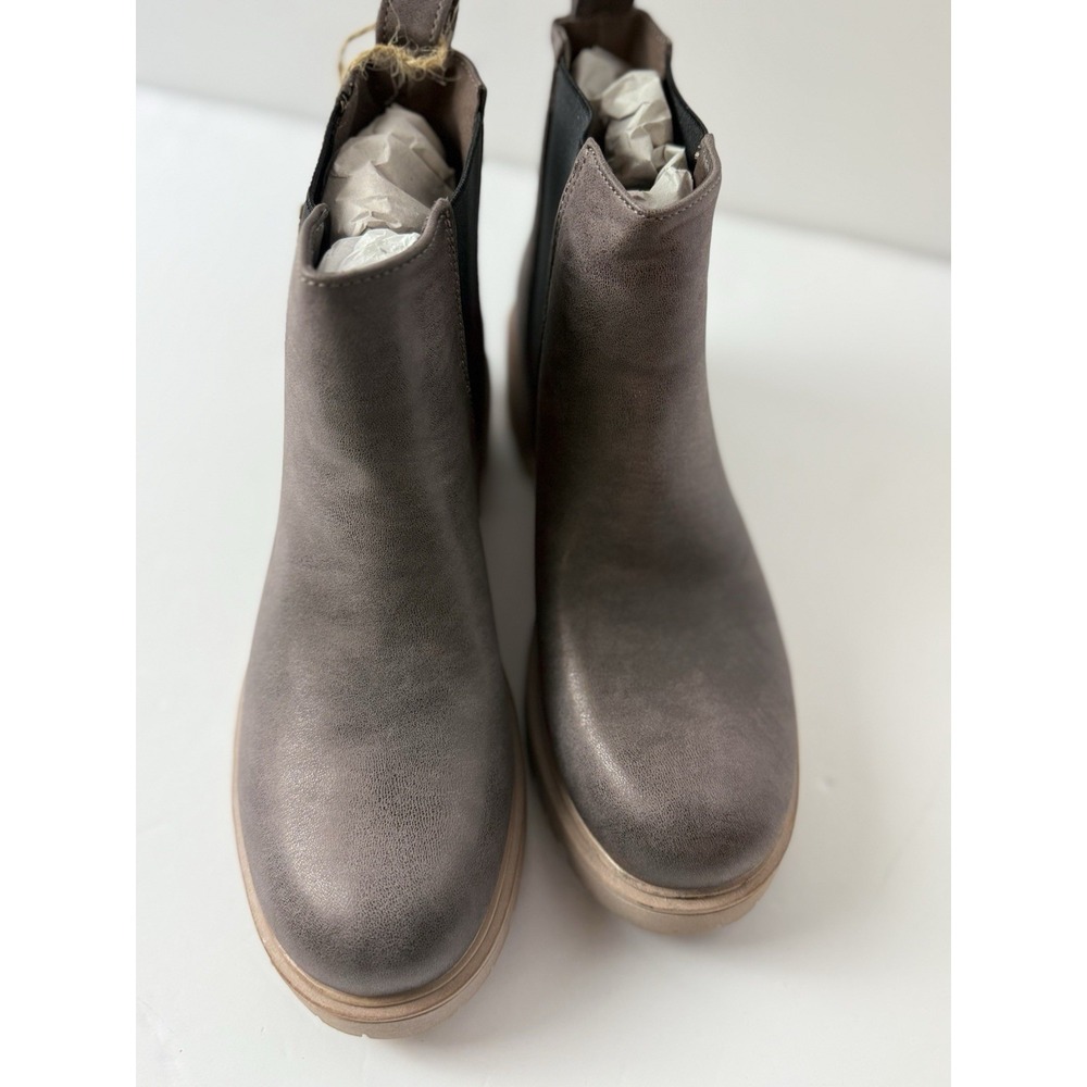 Seven7 Billie Bronze Chunky Lug Soled Chelsea Boots Brand New Women's Size 19 - Picture 4 of 6